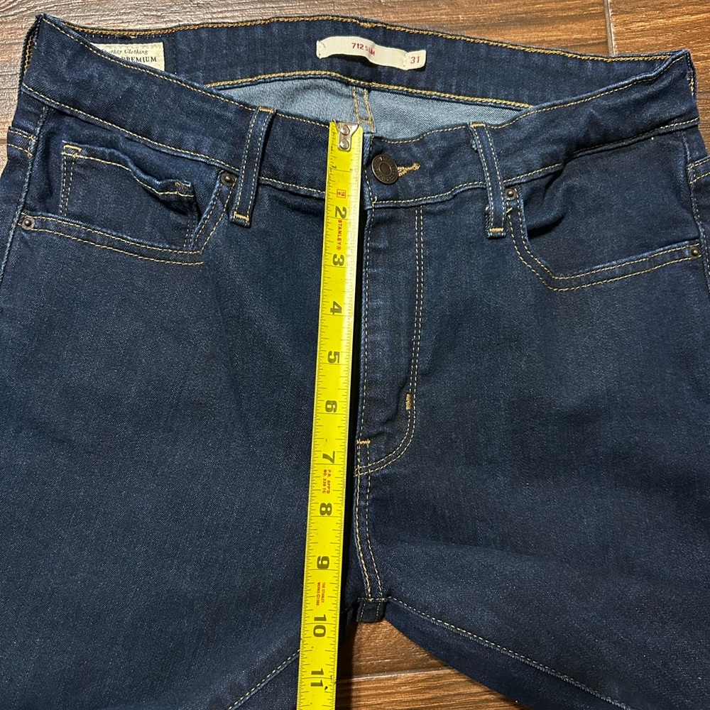 31x32 Levi’s Women’s 712 Slim Jeans Dark Wash - Picture 4 of 8